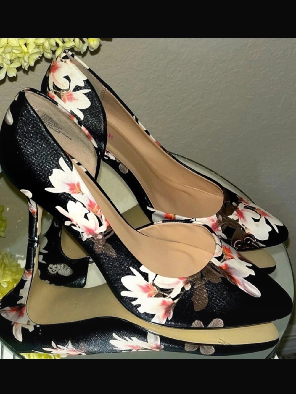 JustFab Raquell Women's Size 10
Black w/ White Flowers 3" D'Orsay
Slip On Heels